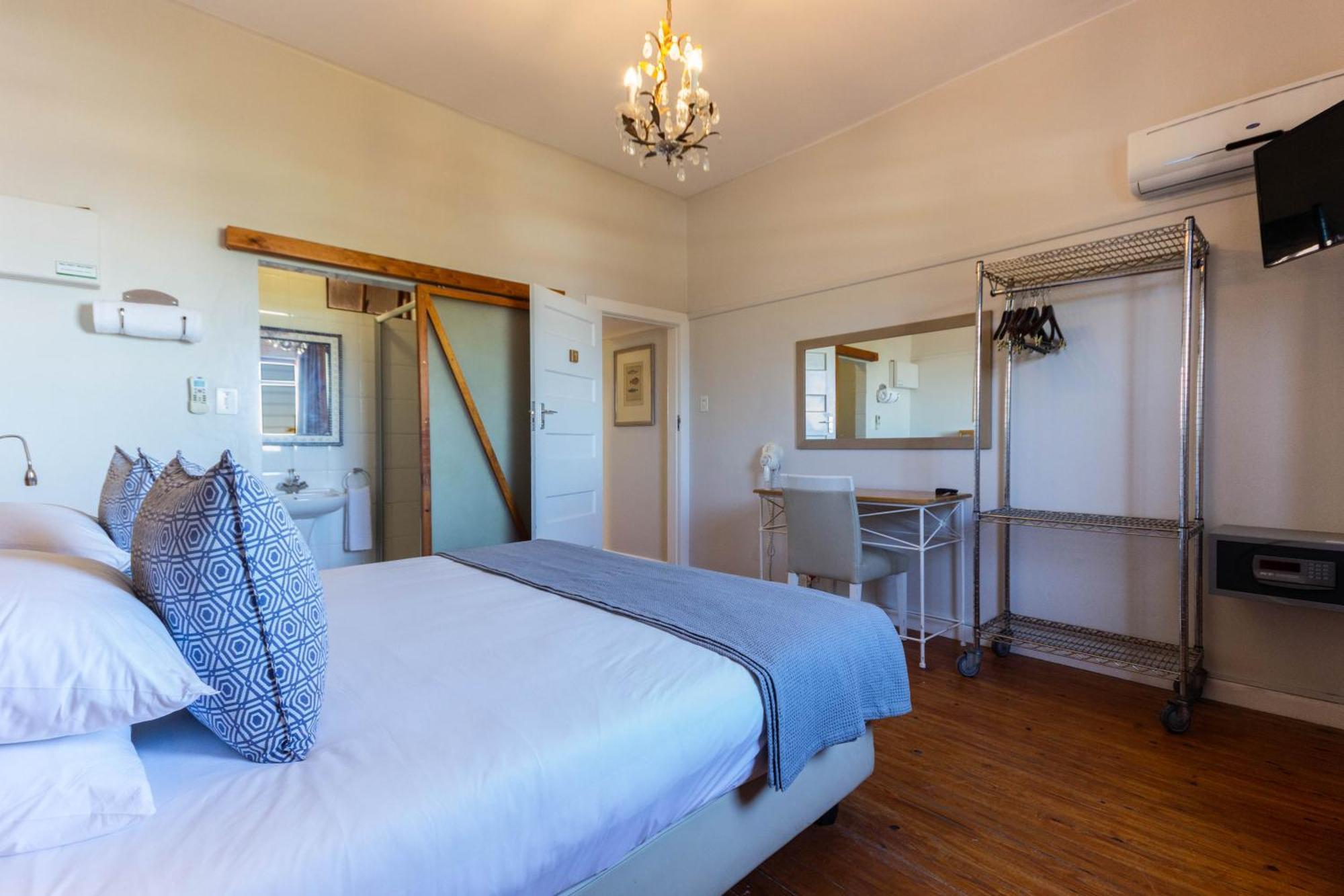 Tidal Pool Apartments - Camps Bay 케이프타운 객실 사진