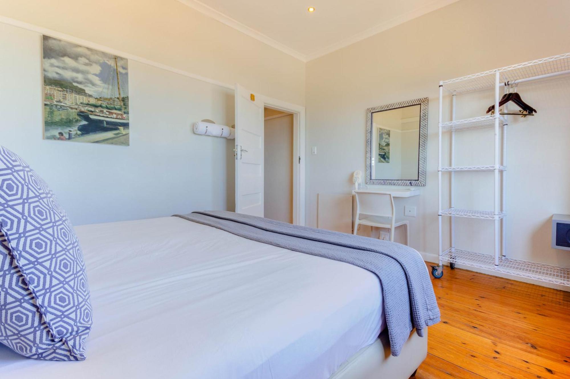 Tidal Pool Apartments - Camps Bay 케이프타운 객실 사진